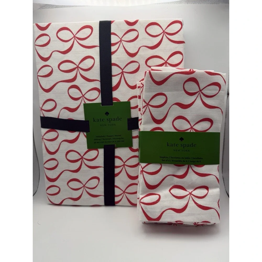 NWT Kate Spade Red Bow Table Cloth (60x84) and Matching Napkin Set